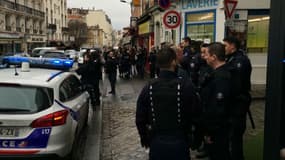 Un lycéen a été mortellement poignardé à proximité de son lycée dans le 20e lundi.