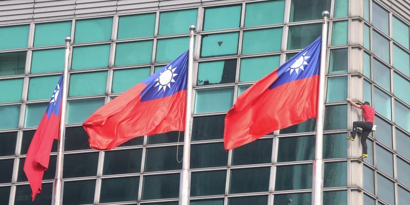 L'Américain Alex Honnold, adepte des ascensions de l'extrême, a grimpé au sommet du Taipei 101 le 25/01/2026