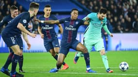 Messi pris par Kimpembe 