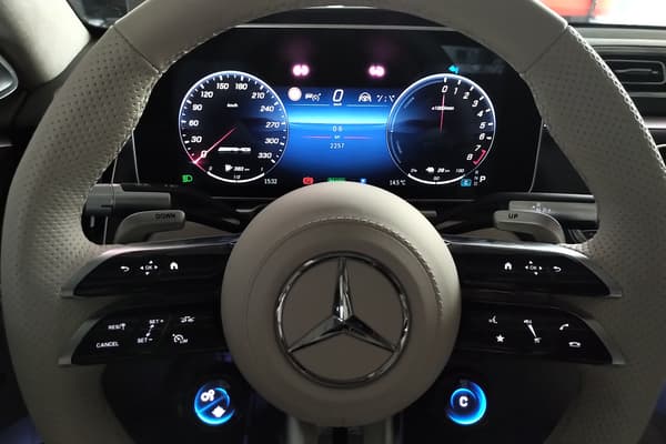 Mercedes-AMG S63 E-Performance 