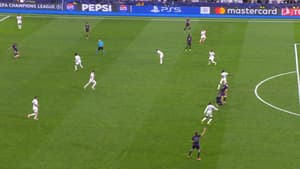 Le hors-jeu litigieux sifflé par Szymon Marciniak, lors du match entre le Real Madrid et le Bayern Munich 