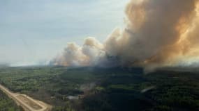 Une centaine de feux de forêt frappent la province canadienne de l'Alberta