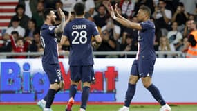 Lionel Messi, Carlos Soler et Kylian Mbappé célèbre le but du Français en Corse, le 21 octobre 2022