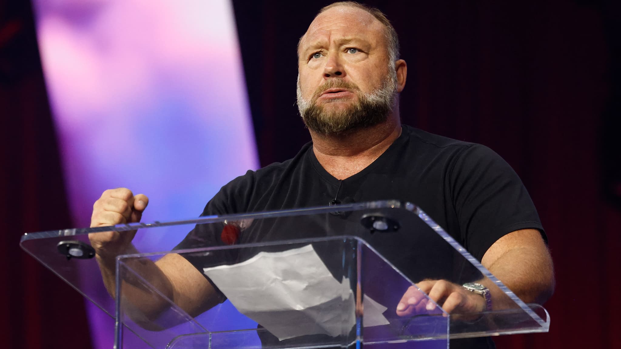 Alex Jones: la Cour suprême américaine confirme sa condamnation à une amende de 1,4 milliard de dollars