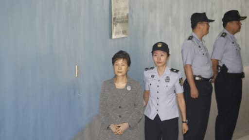 La présidente déchue Park Geun-hye Park Geun-hye arrive au tribunal de Séoul, le 25 août 2017 en Corée du Sud La présidente déchue Park Geun-hye Park Geun-hye arrive au tribunal de Séoul, le 25 août 2017 en Corée du Sud