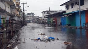 Une rue déserte de Monrovia, la capitale du Liberia, durant la mise en quarantaine en août dernier.
