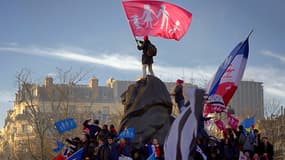 Des partisans de la Manif pour tousn à Paris, le 2 février 2014.