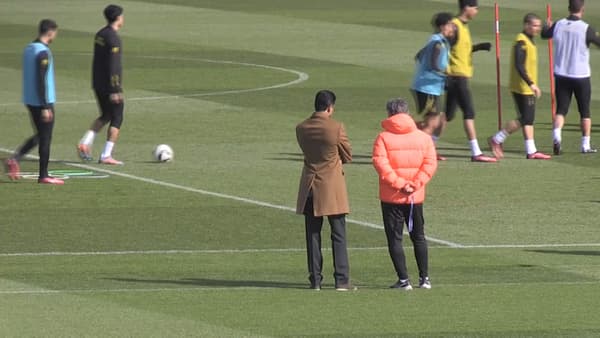 Nasser Al-Khelaïfi avec Christophe Galtier, au Camp des Loges le 7 avril 2023 Nasser Al-Khelaïfi avec Christophe Galtier, au Camp des Loges le 7 avril 2023