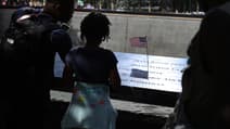 Le mémorial du 11 septembre à New York en septembre 2021, où sont gravés les noms des victimes