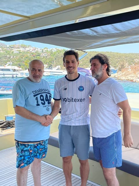 Benjamin Stambouli avec le maillot de l'Adana Demirspor