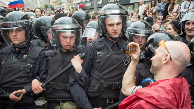 Interpellations en Russie.
