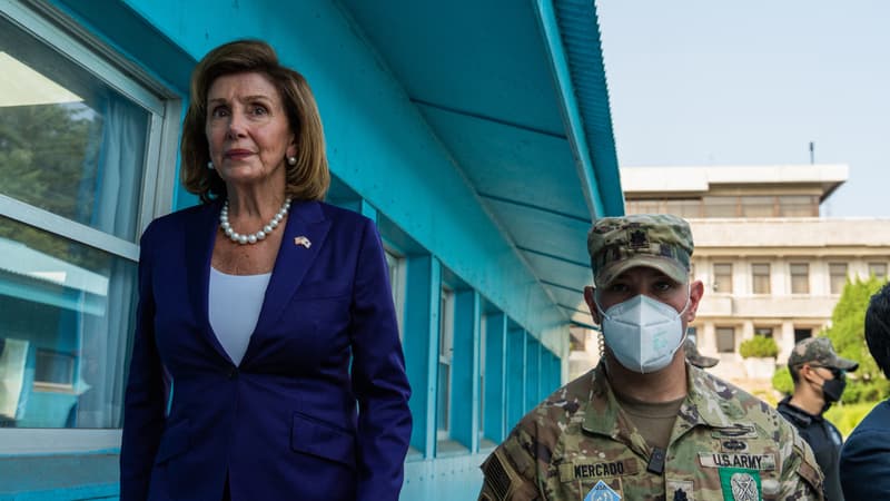 Nancy Pelosi visite la zone démilitarisée entre les deux Corées, le 4 août 2022.