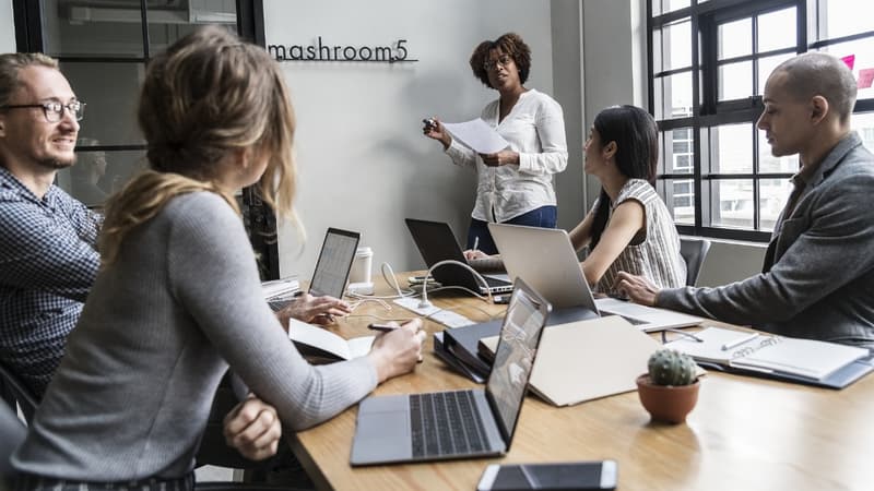 A partir d'aujourd'hui, les femmes travaillent 