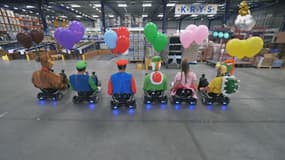 L'équipe Mario Kart prête pour une bataille de ballons dans l'usine Krys.