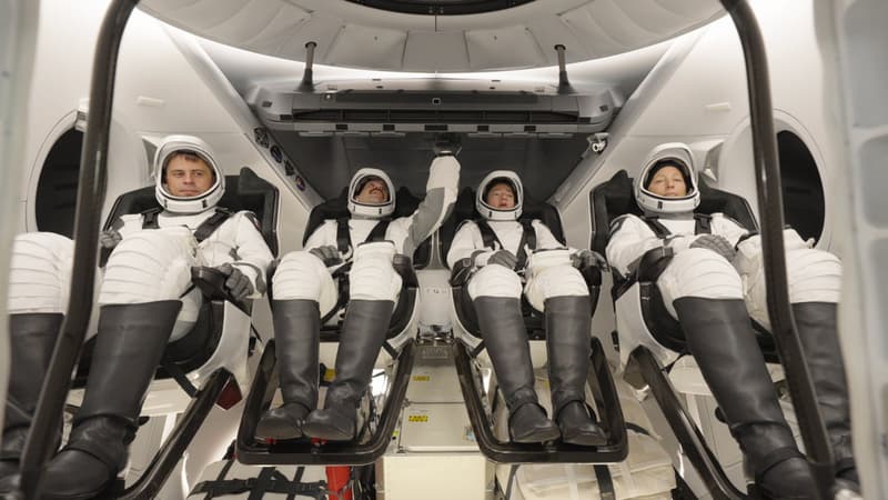 DIRECT. Départ vers la Station spatiale internationale: Sophie Adenot et l'équipage ont embarqué à bord du vaisseau