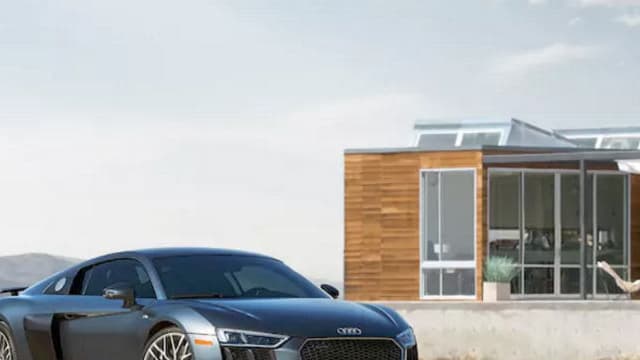 L'Audi R8 représente le véhicule idéal pour faire ses courses en pleine vallée de la mort