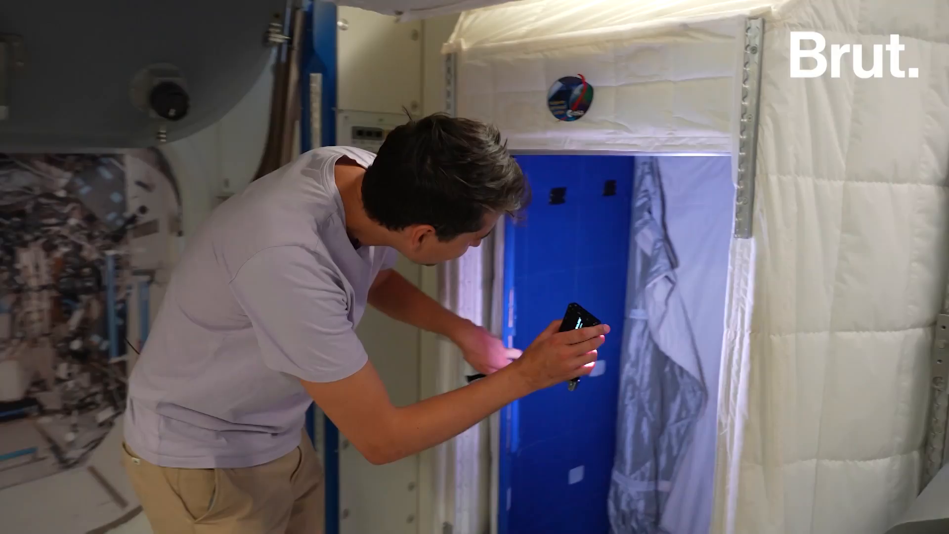 Thomas Pesquet nous fait visiter l'impressionnant centre européen des astronautes