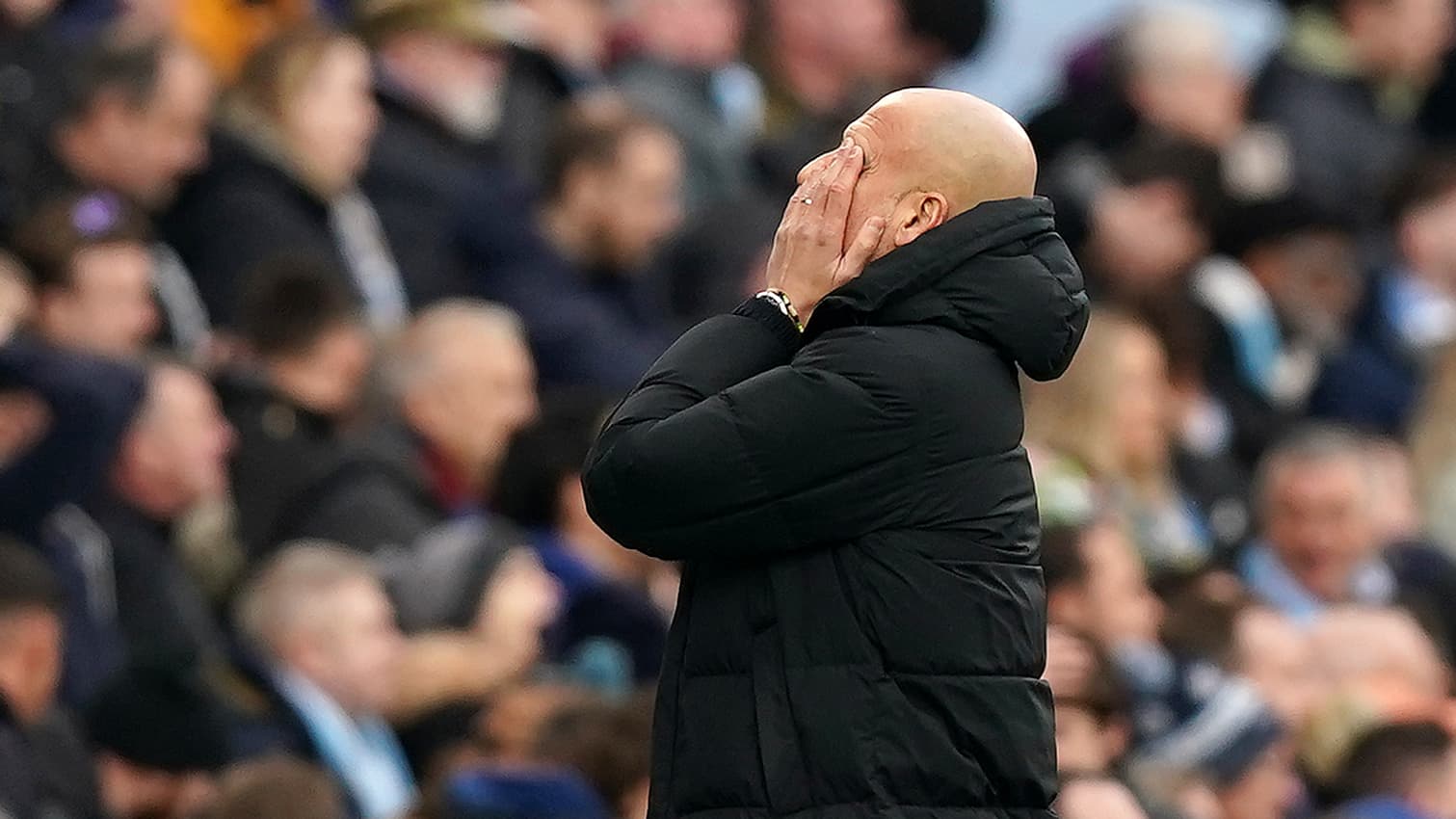 Pep Guardiola réagit au raté d'Erling Haaland lors du derby de Manchester, 3 mars 2024