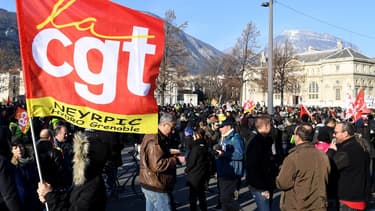 Les syndicats réclament pour les salariés des augmentations de salaires et des primes exceptionnelles.