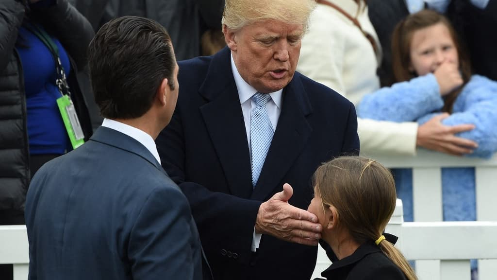Kai Trump avec son grand-père, Donald Trump, en 2008 Kai Trump avec son grand-père, Donald Trump, en 2008