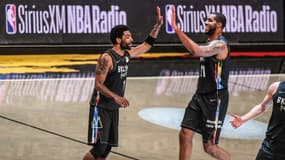 LaMarcus Aldridge, Kyrie Irving