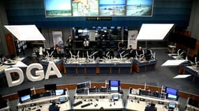 Le poste de contrôle et de conduite des tirs de la Direction générale de l'armement (DGA) pendant le lancement test d'un missile Aster 30 B1NT, à Biscarosse (Landes) le 8 octobre 2024