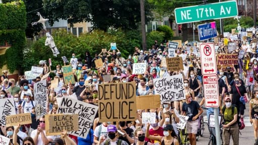 Manifestation à Minneapolis (Minnesota), le 6 juin 2020 Manifestation à Minneapolis (Minnesota), le 6 juin 2020