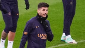 Lucas Beraldo pendant un entraînement du PSG avant le Trophée des champions, janvier 2024