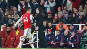 Granit Xhaka sort sous les huées