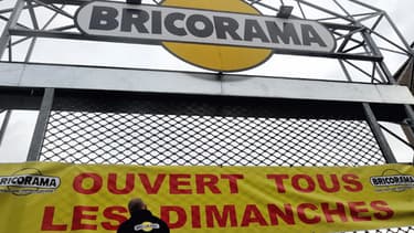 Banderole sur un magasin Bricorama à Lille le 3 janvier 2014.