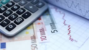 Laurent Fabius, estime mardi que la France devrait réviser sa prévision de croissance pour 2013 "autour de 0,2%-0,3%".