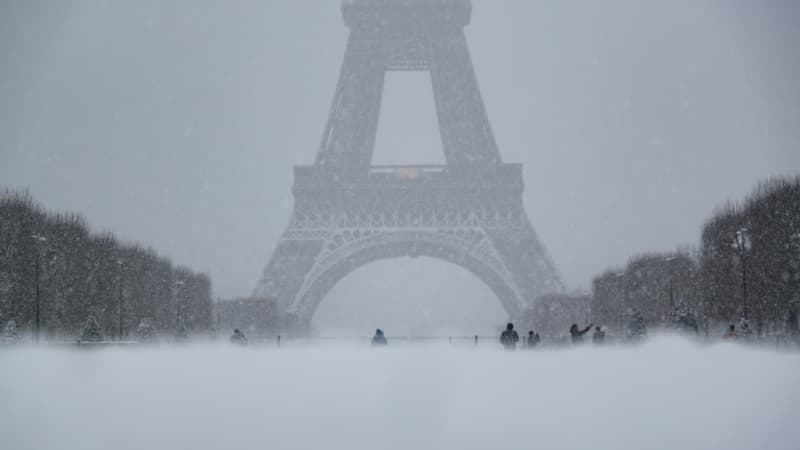 Le pire est-il encore à venir dans les transports? Le ministre a "fortement conseillé" d'éviter de se déplacer mercredi, voilà à quoi on peut s'attendre sur les routes, dans les trains et les aéroports