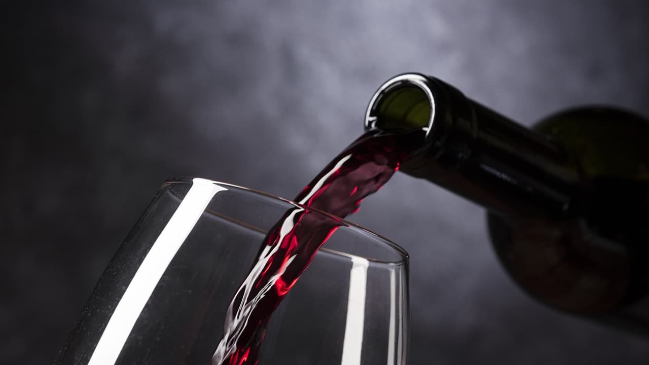 Le Beaujolais nouveau arrive ce jeudi ce qu'il faut savoir avant d'acheter une bouteille