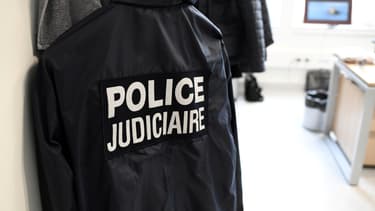Veste d'un membre de la police judiciaire. (Photo d'illustration)