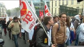 Etudiants et professeurs dans la rue pour demander plus de moyens à l'université