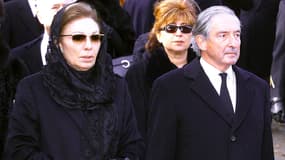 L'impératrice d'Iran Farah Pahlavi et le prince Michel de Grèce aux obsèques de Marie-José de Belgique, à Hautecombe en 2001