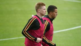Les Belges Kevin De Bruyne (g) et Eden Hazard, à l'entraînement, le 7 juin 2019 à Tubize (Belgique), avant leurs matchs comptant pour les éliminatoires de l'Euro 2020 contre le Kazakshtan et l'Ecosse