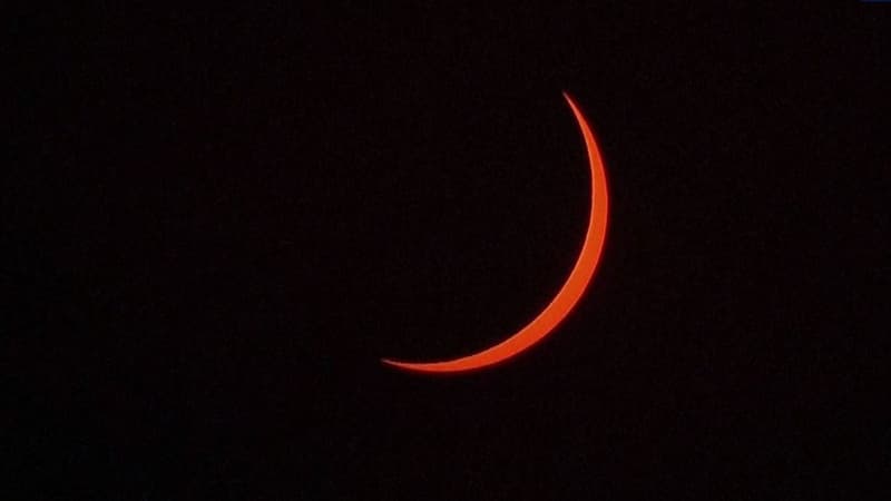 L'éclipse solaire vue de Lausanne (Suisse) ce vendredi matin.