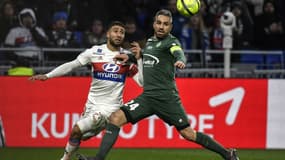 Nabil Fekir (à gauche) et Loïc Perrin lors du dernier derby en février 2018