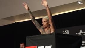 UFC : Charles Oliveira lors de la pesée