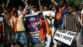 Le groupe ultra-nationaliste Hindu Sena fête la victoire de Donald Trump. 