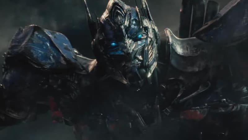 La première bande-annonce du cinquième volet de "Transformers" vient d'être dévoilée.