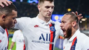 Thomas Meunier avec Neymar et Kylian Mbappé