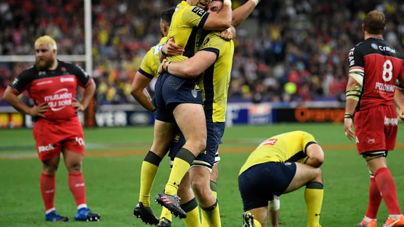Morgan Parra saute dans les bras de Damien Chouly
