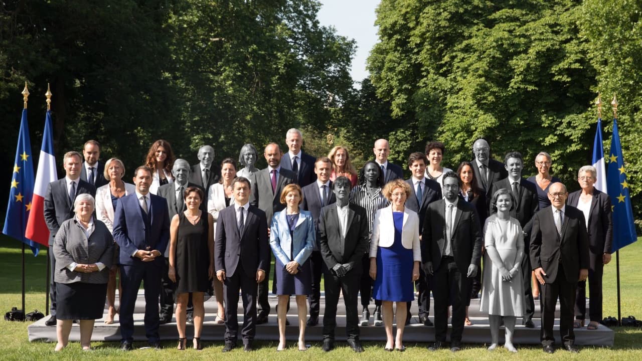 Le gouvernement Philippe 2. En gris, les ministres et secrétaires d'Etat ayant démissionné