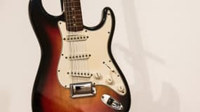 L'arme du "crime" utilisée pendant "la nuit du passage à l'électrique de Bob Dylan", une Fender Stratocaster de 1964.
