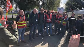 Les grévistes à la raffinerie Esso de Gravenchon le mercredi 12 octobre 2022