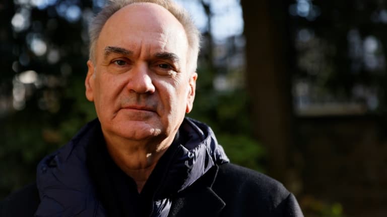Le romancier Hervé Le Tellier le jour où il a reçu le prix Goncourt, le 30 novembre 2020, à Paris