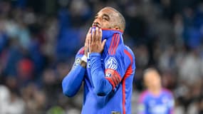 La déception du Lyonnais Alexandre Lacazette face à Clermont