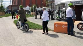 Geebee, l'étrange alternative aux vélos et aux trottinettes électriques